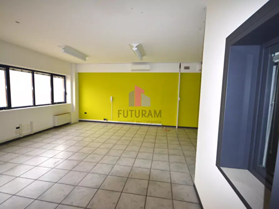 Immagine 10 di Ufficio in affitto  in via vicario a Barbarano Mossano