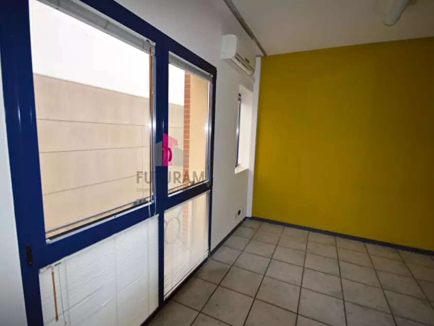 Immagine 15 di Ufficio in affitto  in via vicario a Barbarano Mossano