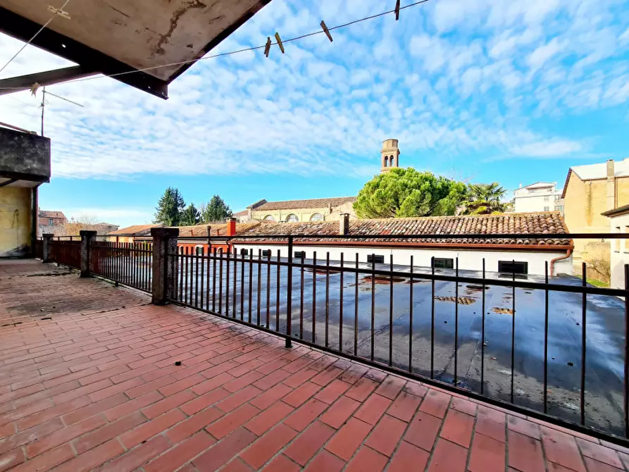 Immagine 4 di Palazzo in vendita  in VIA GIUSEPPE GARIBALDI a Este