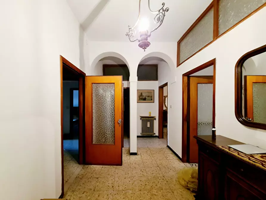 Immagine 8 di Palazzo in vendita  in VIA GIUSEPPE GARIBALDI a Este