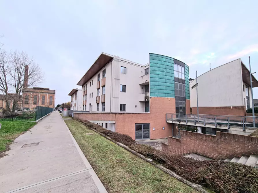 Immagine 3 di Ufficio in vendita  in VIA ZUCCHERIFICIO a Este