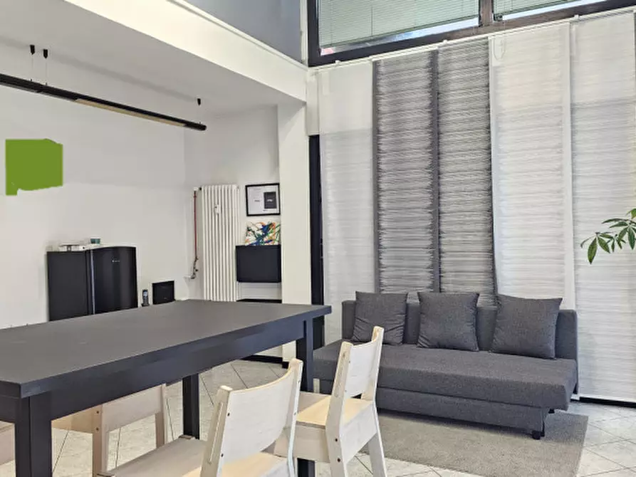 Immagine 1 di Negozio in vendita  a Padova