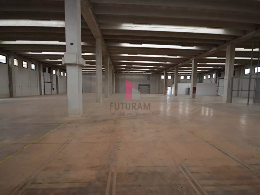 Immagine 8 di Capannone industriale in affitto  in via brescia a Bassano Del Grappa
