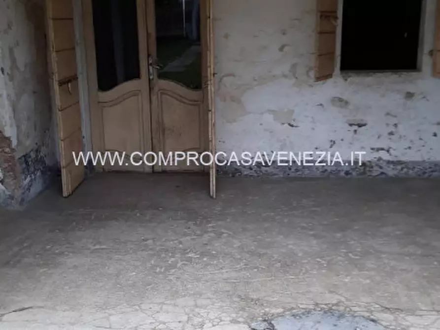 Immagine 4 di Rustico / casale in vendita  in via POSTUMIA EST a San Biagio Di Callalta