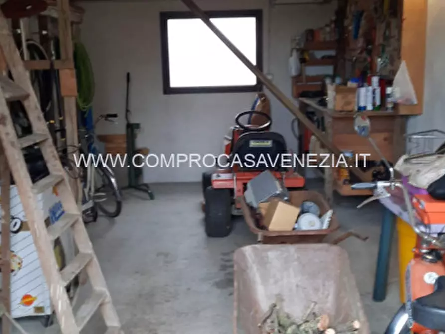 Immagine 8 di Rustico / casale in vendita  in via POSTUMIA EST a San Biagio Di Callalta