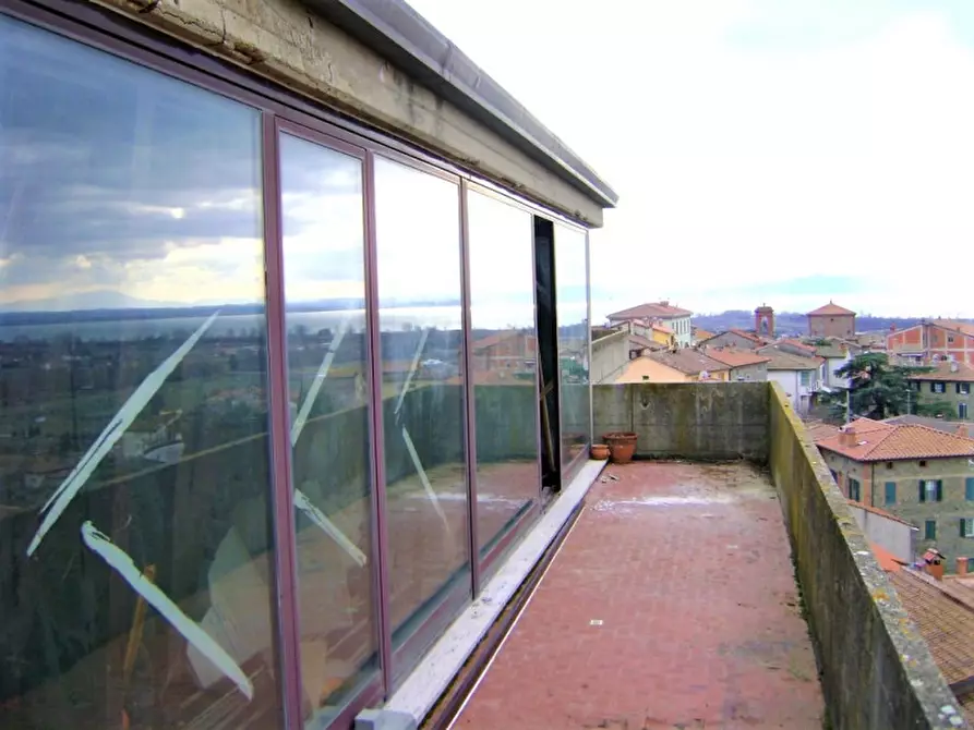 Immagine 2 di Attico in vendita  a Tuoro Sul Trasimeno