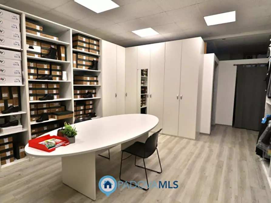 Immagine 11 di Magazzino in vendita  in Via Podestarile n. 2/A a Padova