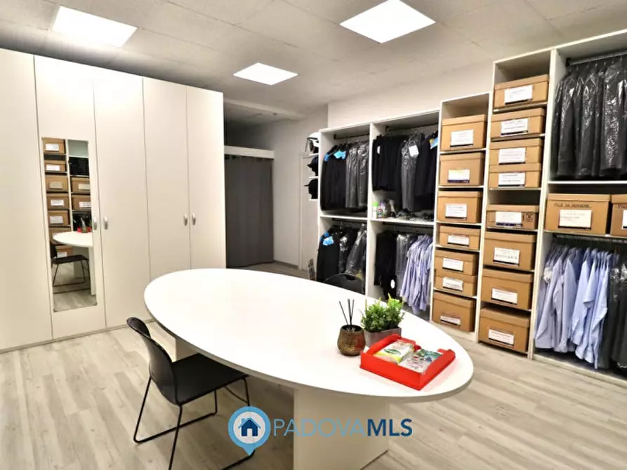 Immagine 12 di Magazzino in vendita  in Via Podestarile n. 2/A a Padova