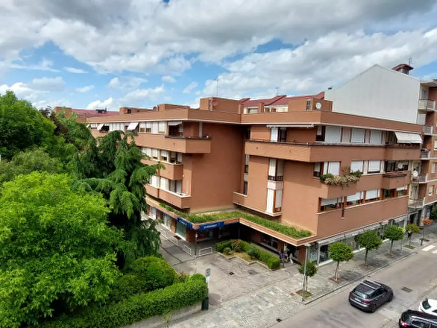 Immagine 1 di Appartamento in vendita  in Corso Piave a Alba
