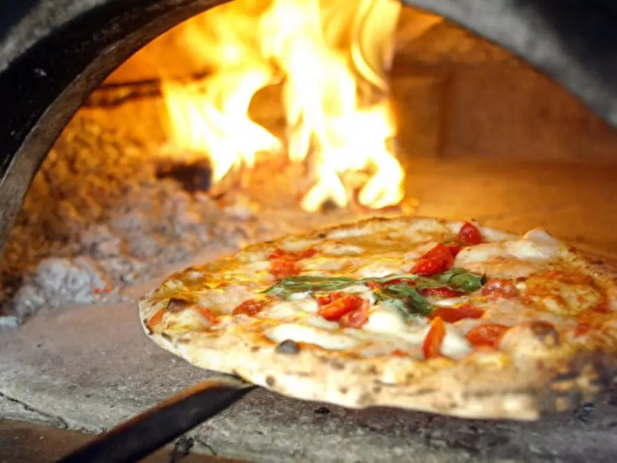 Immagine 2 di Attività commerciale in vendita  in VIA ATHESTE a Este