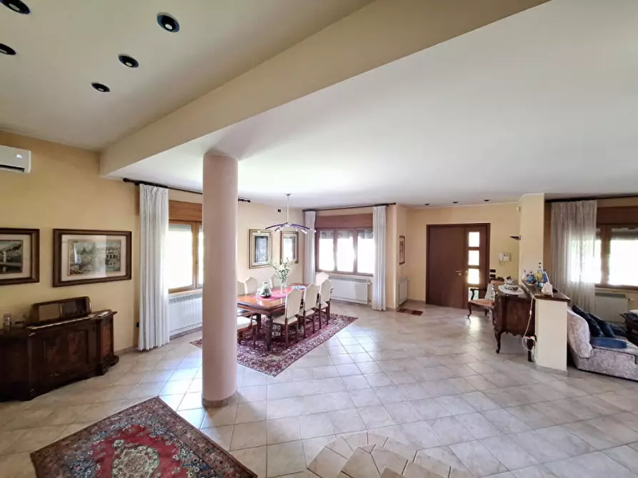 Immagine 12 di Villa in vendita  in Via San Michele del Carso a Rovigo