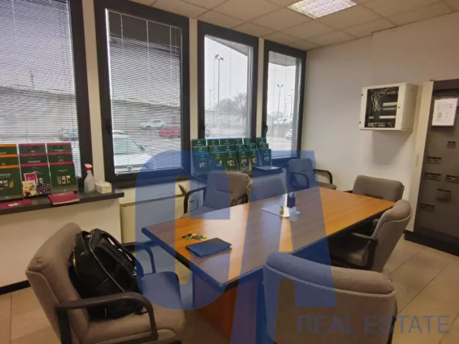 Immagine 16 di Ufficio in affitto  in VIA VERDI G. a Caponago