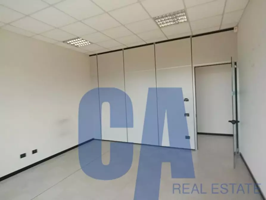 Immagine 5 di Ufficio in affitto  in VIA VERDI G. a Caponago