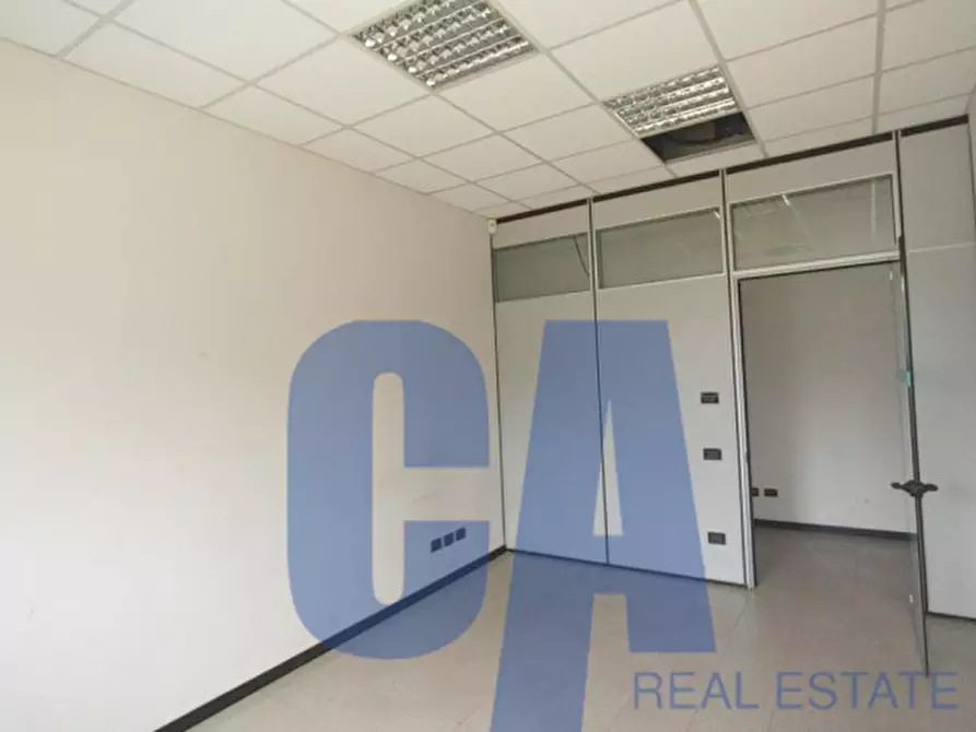 Immagine 7 di Ufficio in affitto  in VIA VERDI G. a Caponago