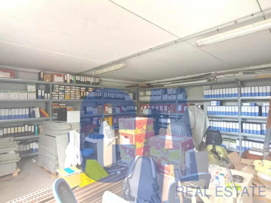 Immagine 10 di Laboratorio in affitto  in VIA BISCEGLIE a Milano