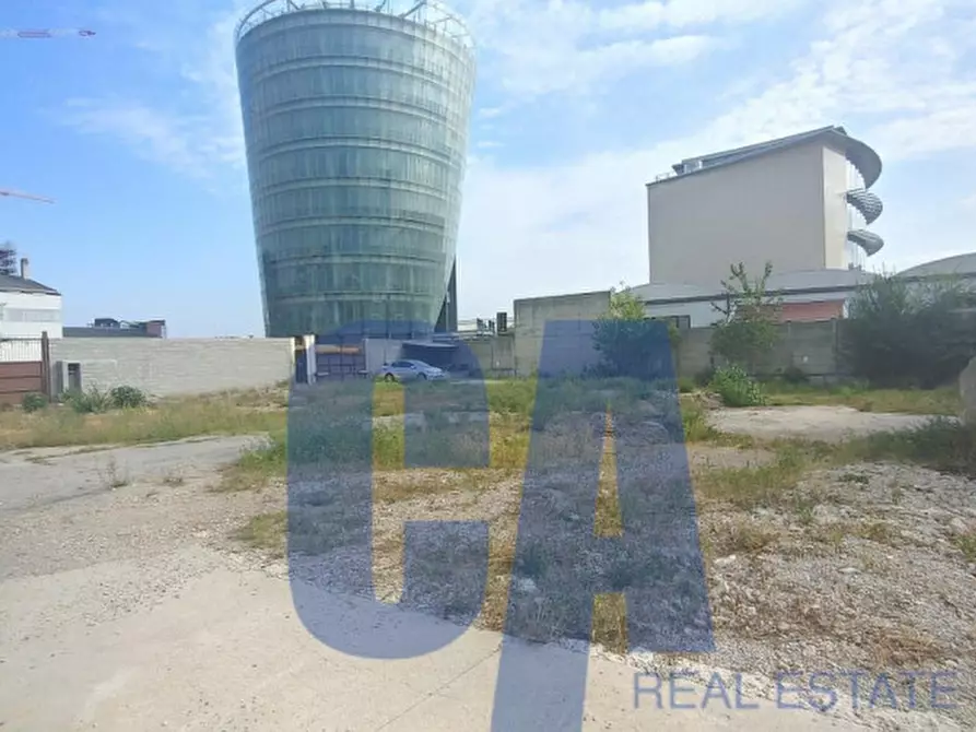 Immagine 21 di Laboratorio in affitto  in VIA BISCEGLIE a Milano