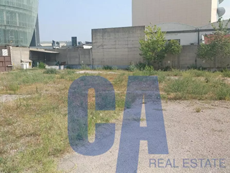 Immagine 20 di Capannone industriale in affitto  in VIA BISCEGLIE a Milano
