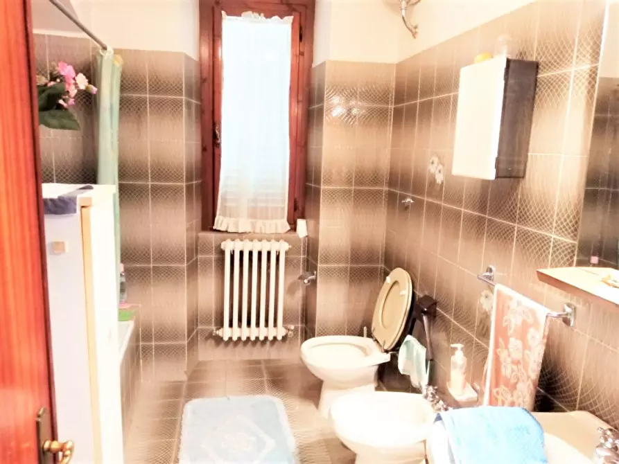 Immagine 21 di Villetta a schiera in vendita  in san martino a Bucine