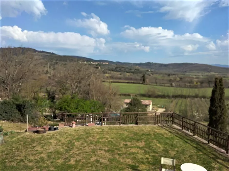 Immagine 57 di Villetta a schiera in vendita  in san martino a Bucine