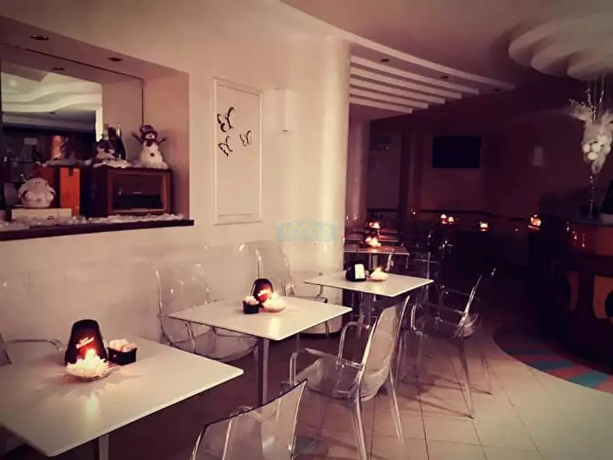 Immagine 4 di Attività commerciale in vendita  in Via Catullo a Ceglie Messapico