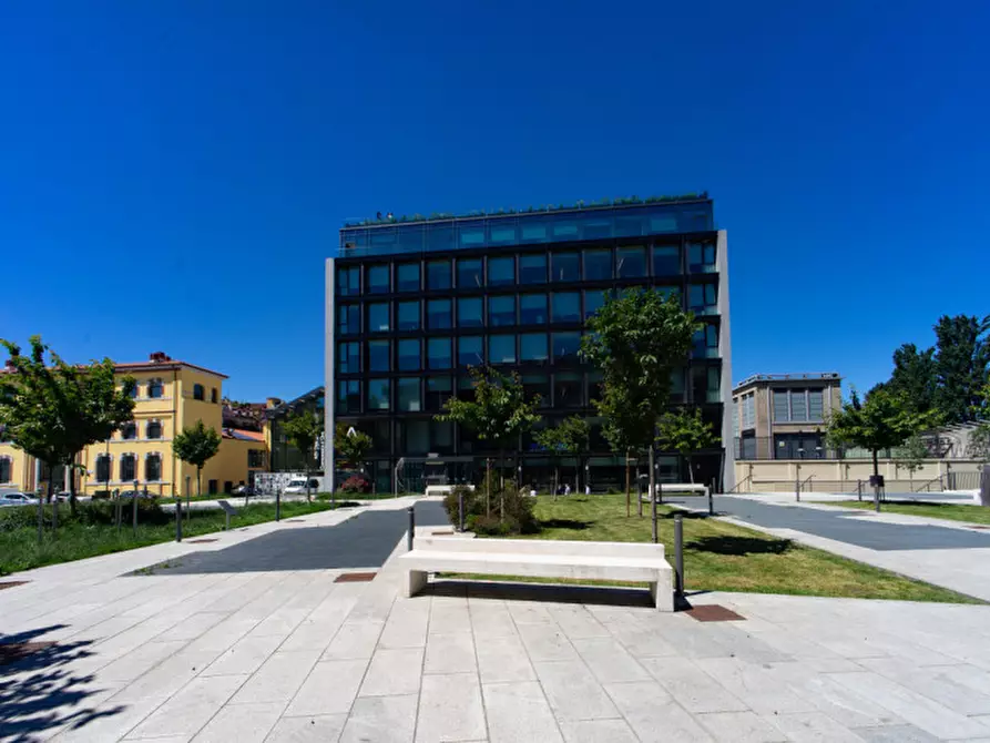 Immagine 6 di Garage in vendita  in via Ceresio 7 Milano a Milano