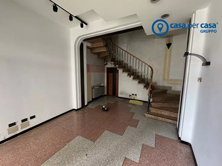 Immagine 3 di Palazzo in vendita  in Corso del Popolo1 307 a Rovigo