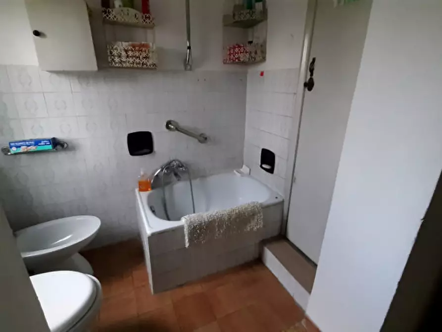 Immagine 9 di Appartamento in vendita  in Via Val d'Ambra a Bucine