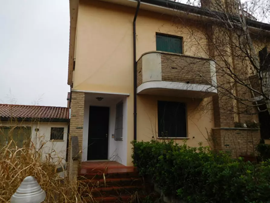Immagine 1 di Casa bifamiliare in vendita  in Via Magellano a Selvazzano Dentro