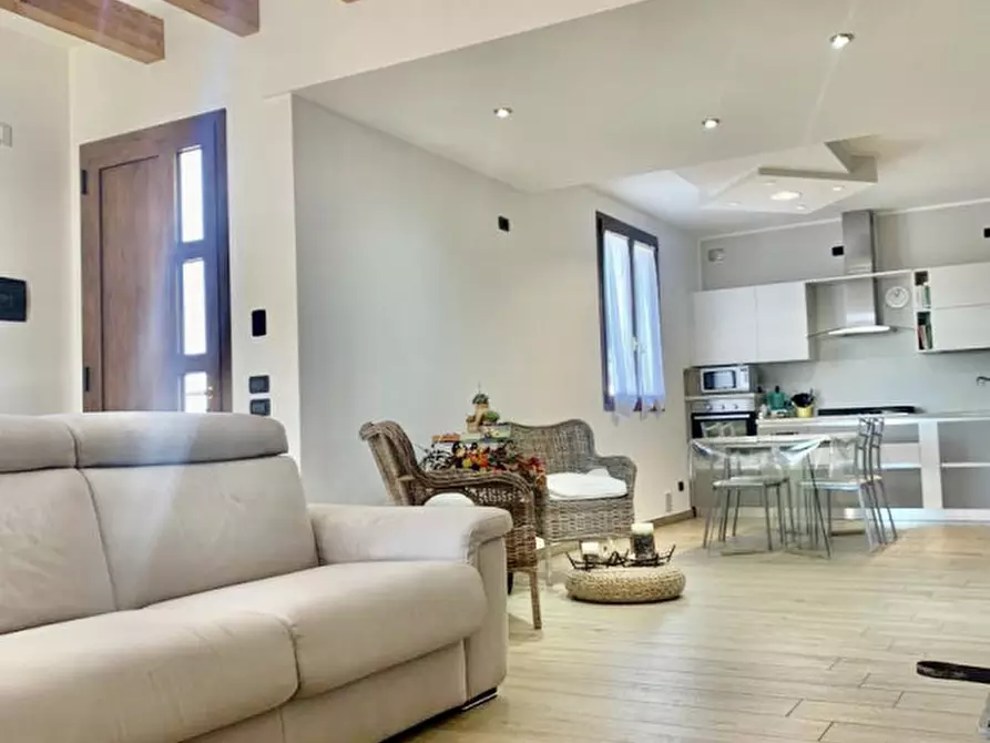 Immagine 3 di Casa indipendente in vendita  in Via Bembo a Padova