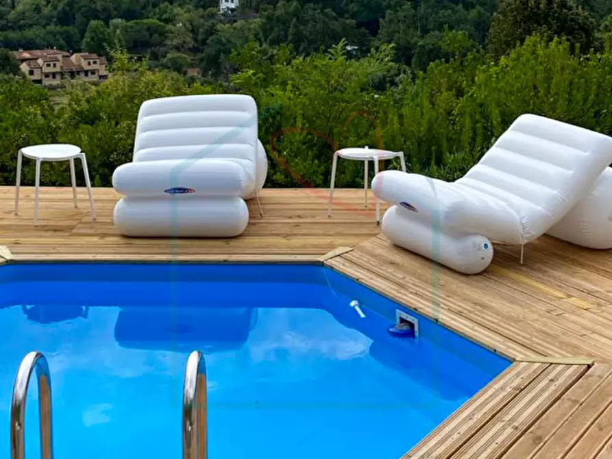 Immagine 3 di Casa bifamiliare in vendita  in via della Pace a Ameglia