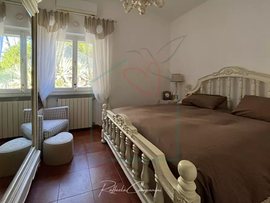 Immagine 24 di Casa bifamiliare in vendita  in via della Pace a Ameglia
