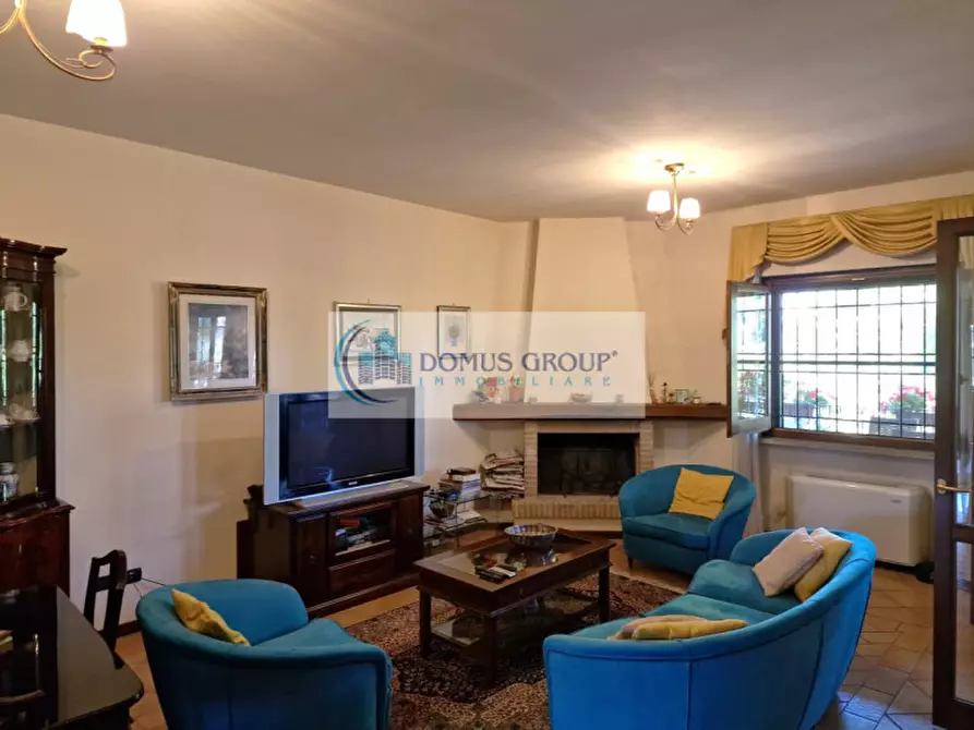 Immagine 38 di Villa in vendita  in Via Raffaello Franchi a Roma