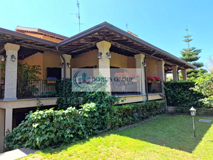 Immagine 41 di Villa in vendita  in Via Raffaello Franchi a Roma