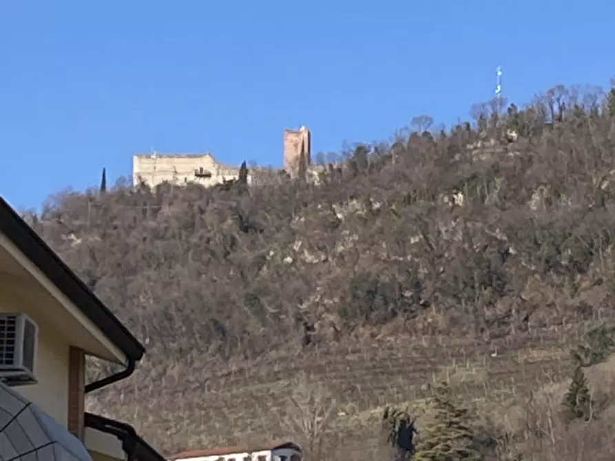 Immagine 5 di Casa bifamiliare in affitto  in Via Lacedelli a Montecchio Maggiore