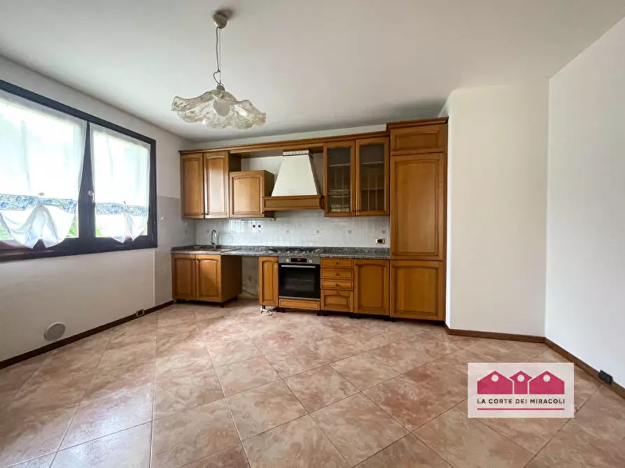 Immagine 11 di Casa bifamiliare in affitto  in Via Lacedelli a Montecchio Maggiore