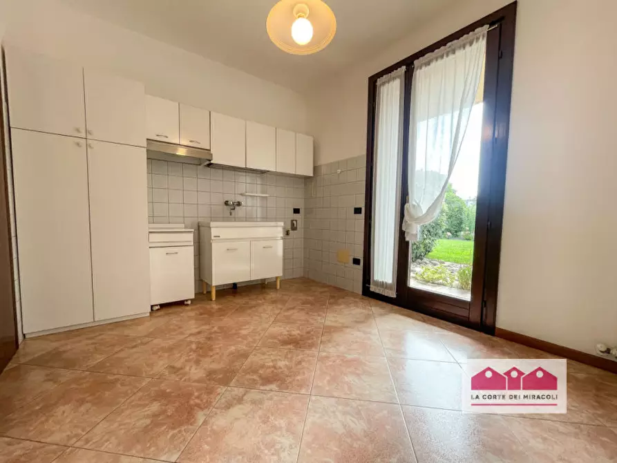 Immagine 15 di Casa bifamiliare in affitto  in Via Lacedelli a Montecchio Maggiore