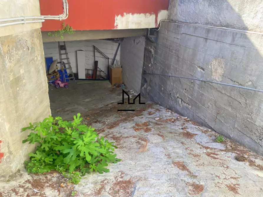 Immagine 3 di Magazzino in affitto  in Via Cruillas a Palermo