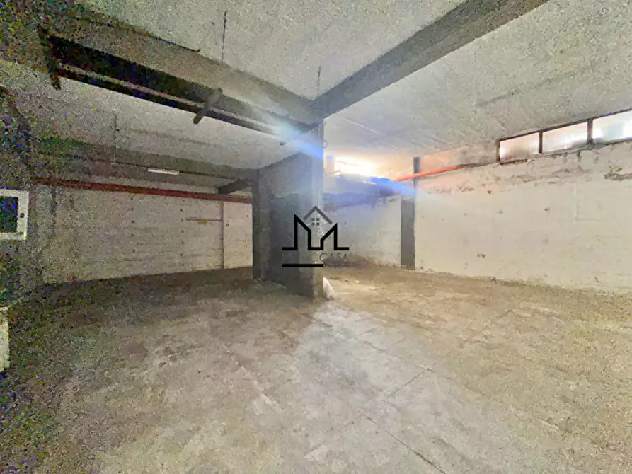 Immagine 11 di Magazzino in affitto  in Via Cruillas a Palermo