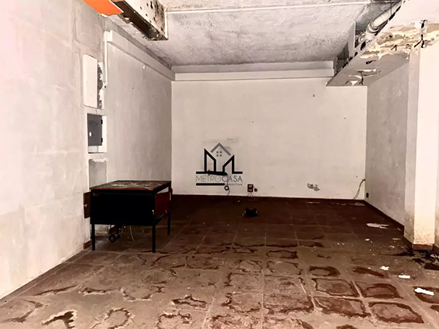 Immagine 13 di Magazzino in affitto  in Via Cruillas a Palermo
