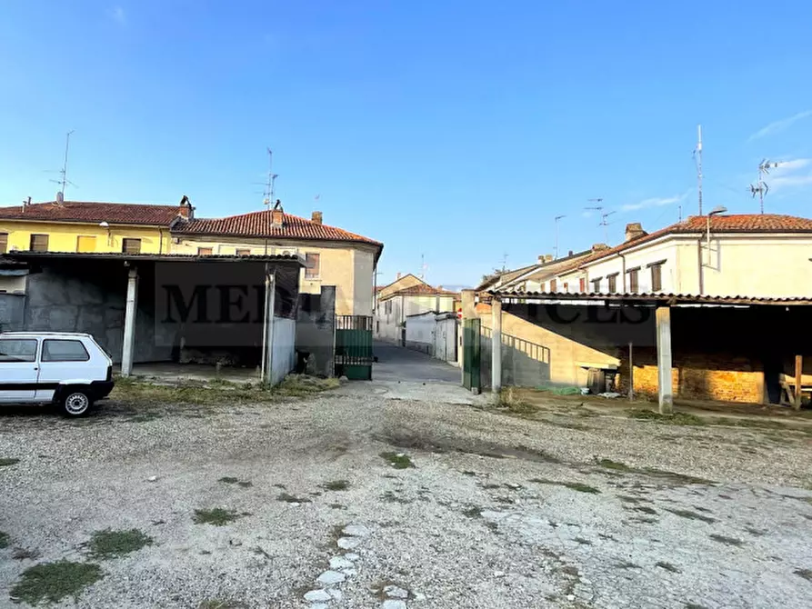 Immagine 11 di Rustico / casale in vendita  in vai Erbognetta n° 48 a Sannazzaro De' Burgondi