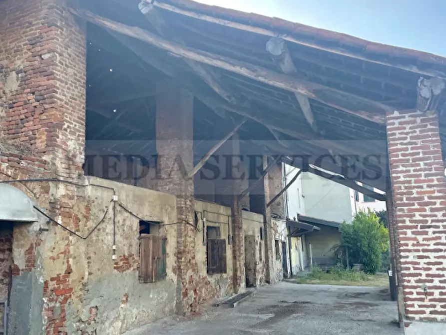 Immagine 13 di Rustico / casale in vendita  in vai Erbognetta n° 48 a Sannazzaro De' Burgondi