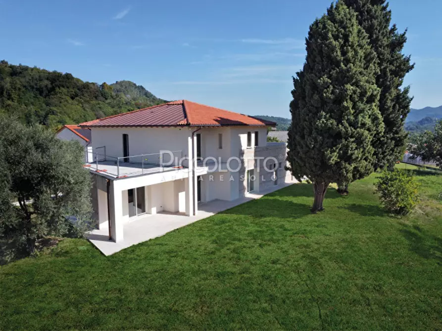 Immagine 2 di Villa in vendita  in Via Cannaregio a Castelcucco