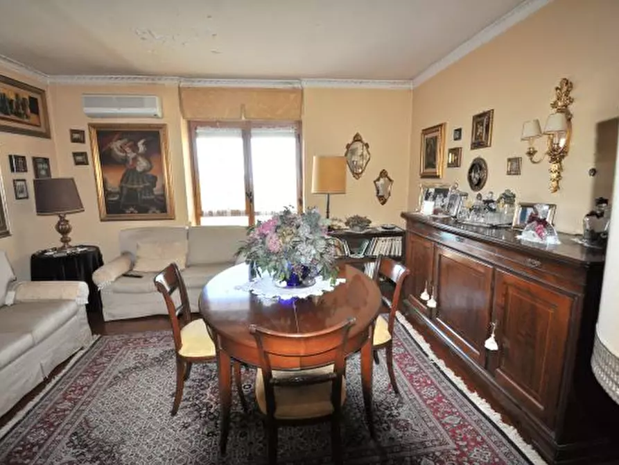 Immagine 27 di Appartamento in vendita  in VIA FILIPPO DE GRENET a Roma