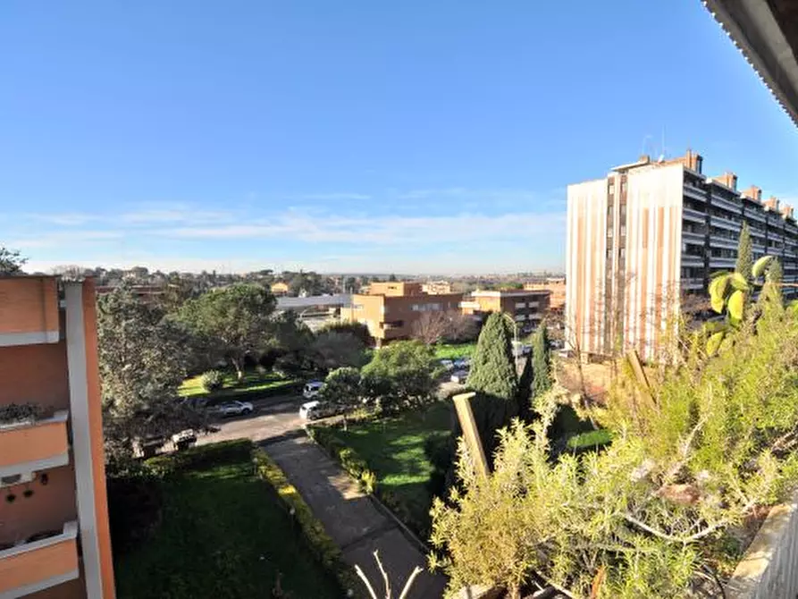 Immagine 30 di Appartamento in vendita  in VIA FILIPPO DE GRENET a Roma