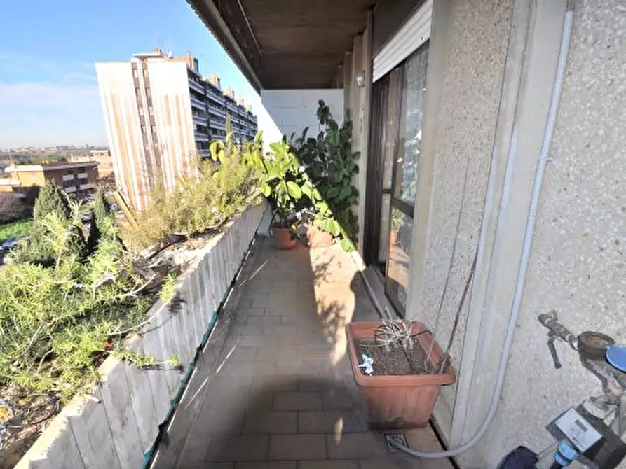Immagine 31 di Appartamento in vendita  in VIA FILIPPO DE GRENET a Roma