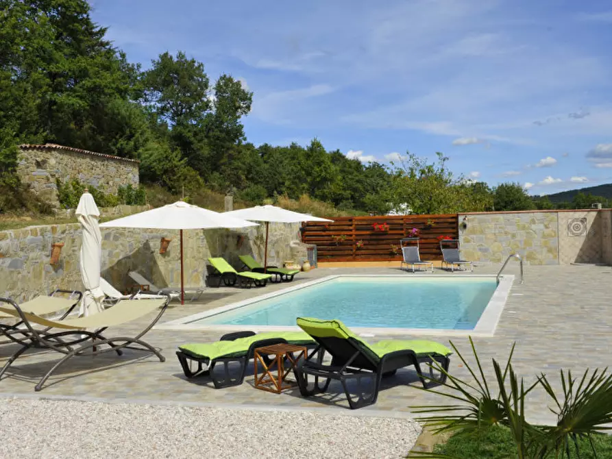 Immagine 6 di Villa in vendita  a Tuoro Sul Trasimeno