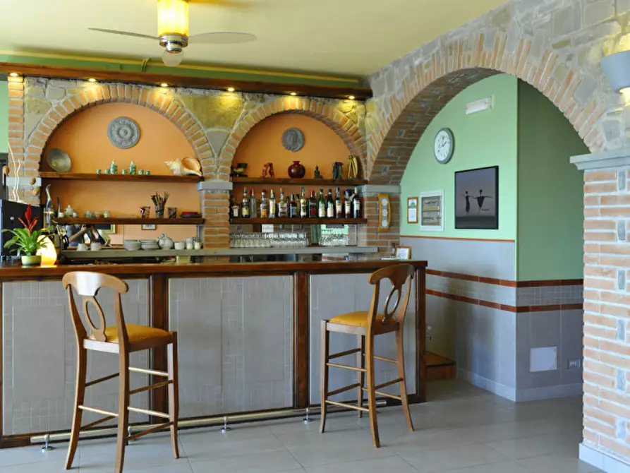 Immagine 11 di Villa in vendita  a Tuoro Sul Trasimeno