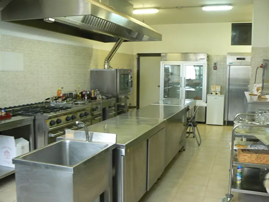 Immagine 14 di Villa in vendita  a Tuoro Sul Trasimeno