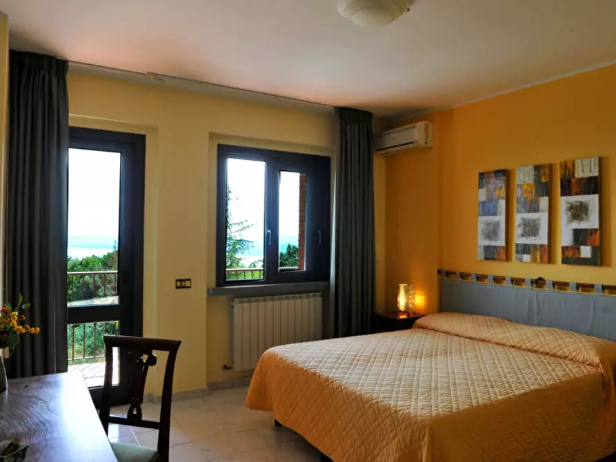 Immagine 16 di Villa in vendita  a Tuoro Sul Trasimeno