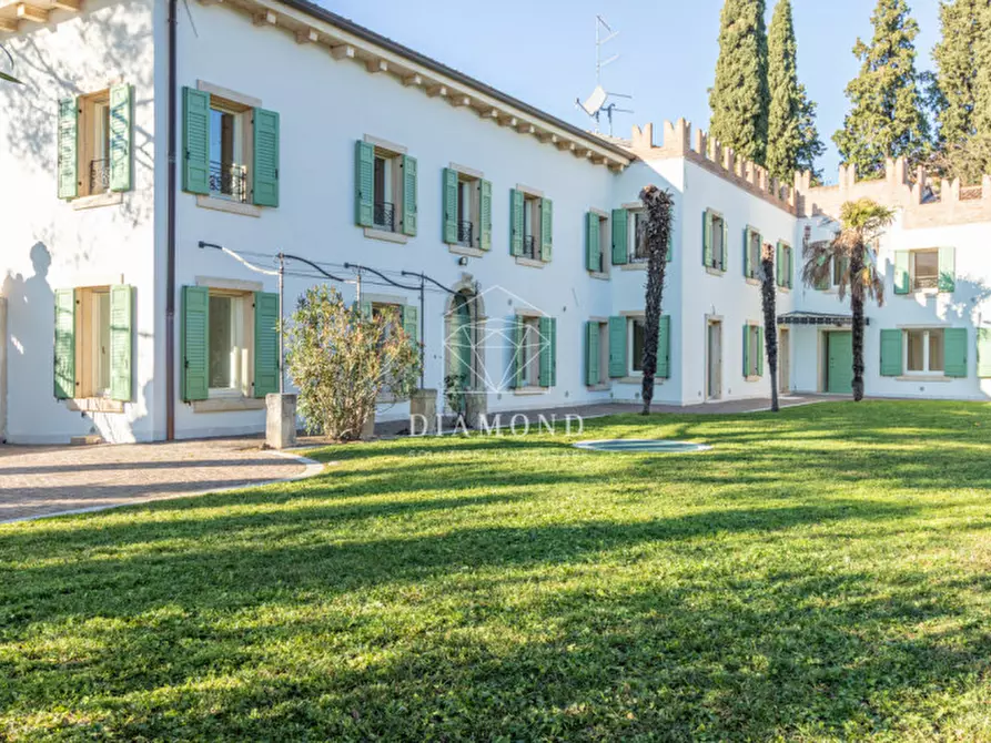 Immagine 2 di Villa in vendita  in Via Biondella a Verona